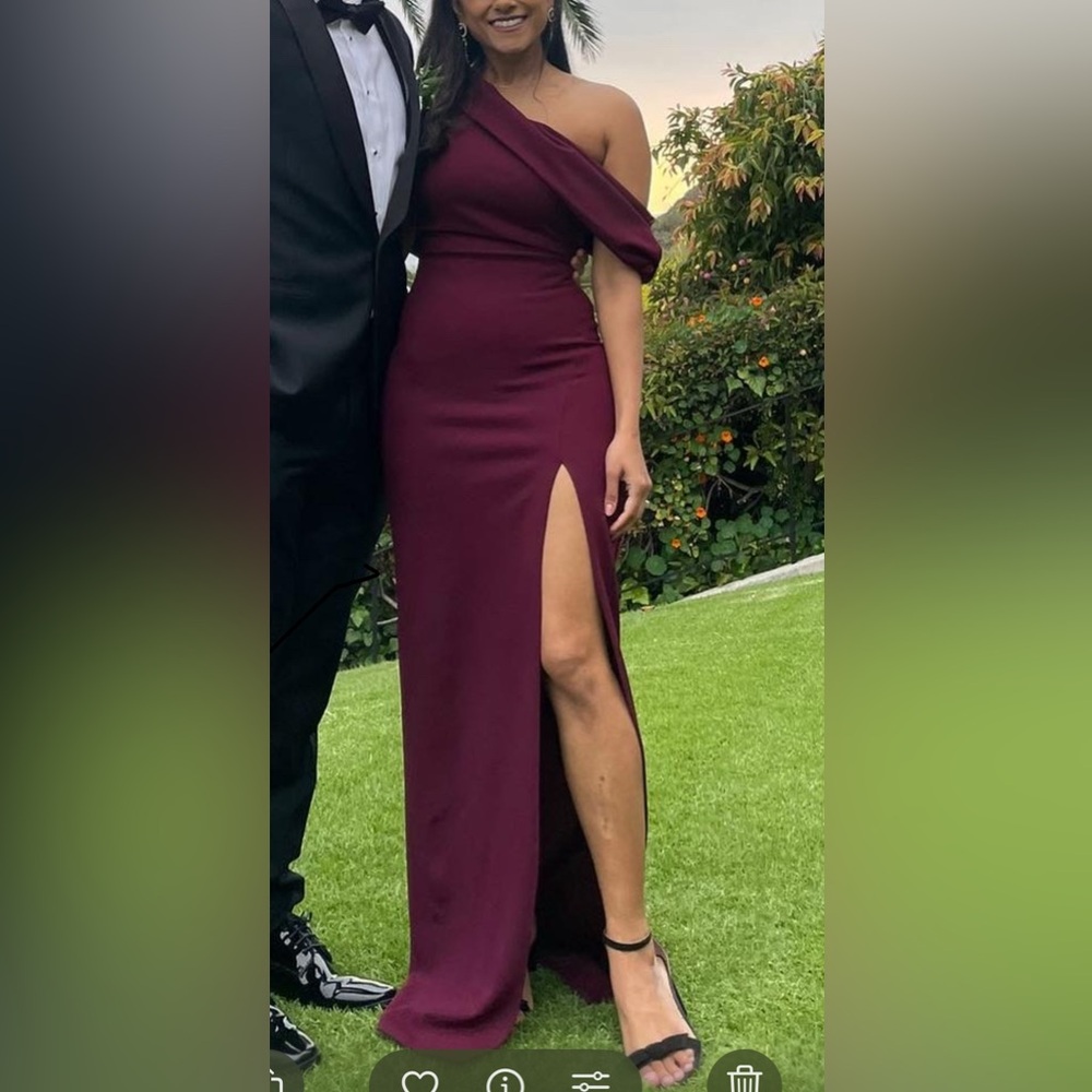 Windsor Red One Shoulder Slit Gown